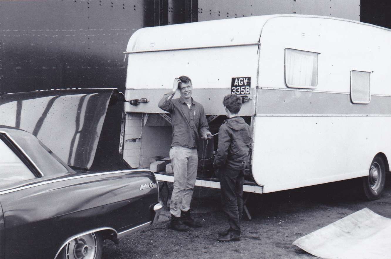 Mike Love puzzling over weird results from brake/turn signal efforts in the trailer